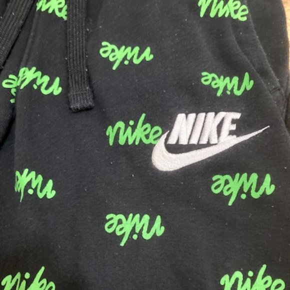 Nike Fleece Shorts Boys Size Small - Picture 2 of 4
